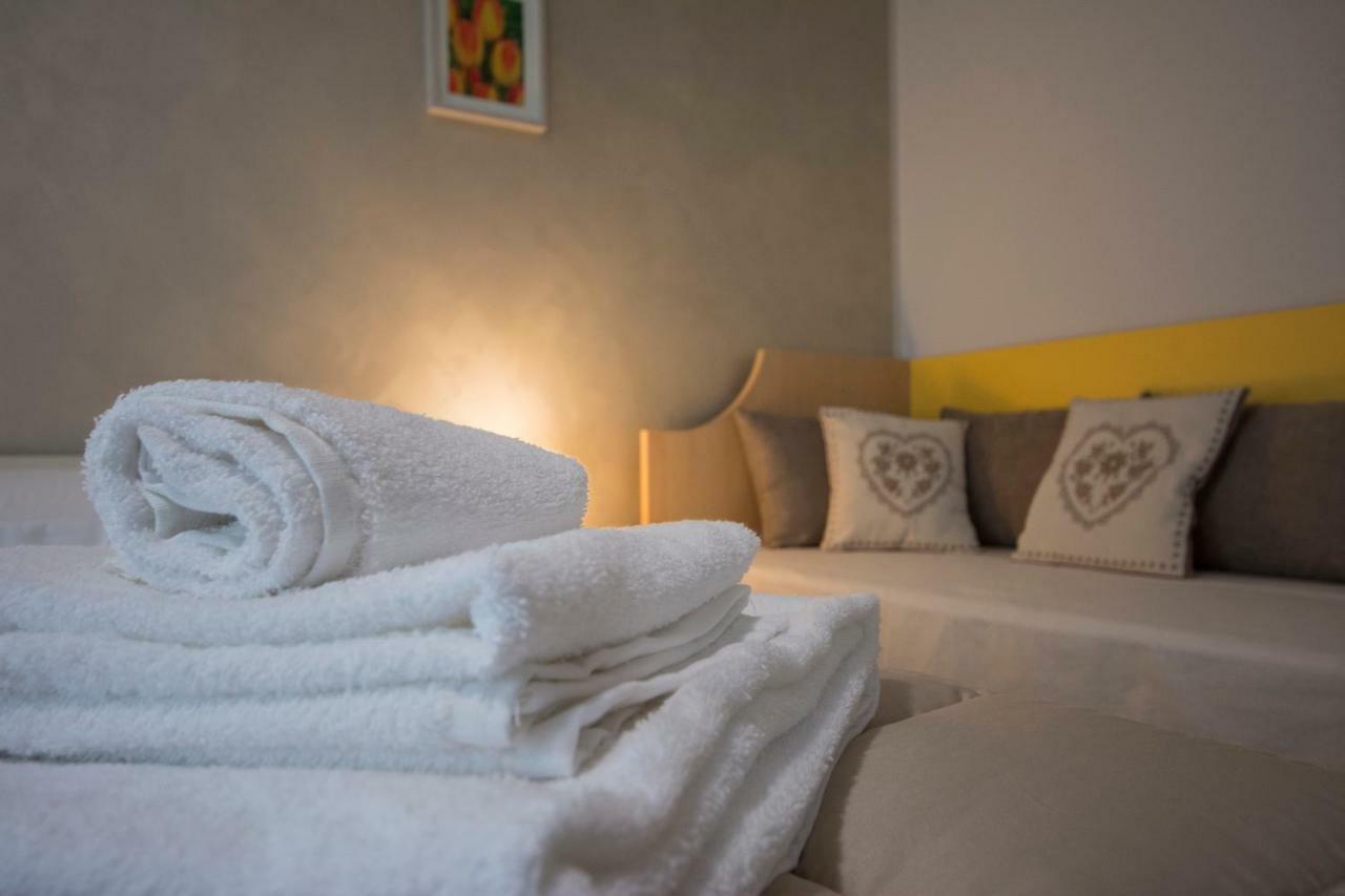 Bed & Breakfast Profumo D'Estate Agliana Exterior photo